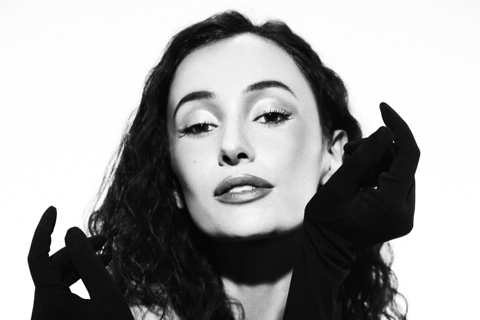 Ina Magdala (feature)