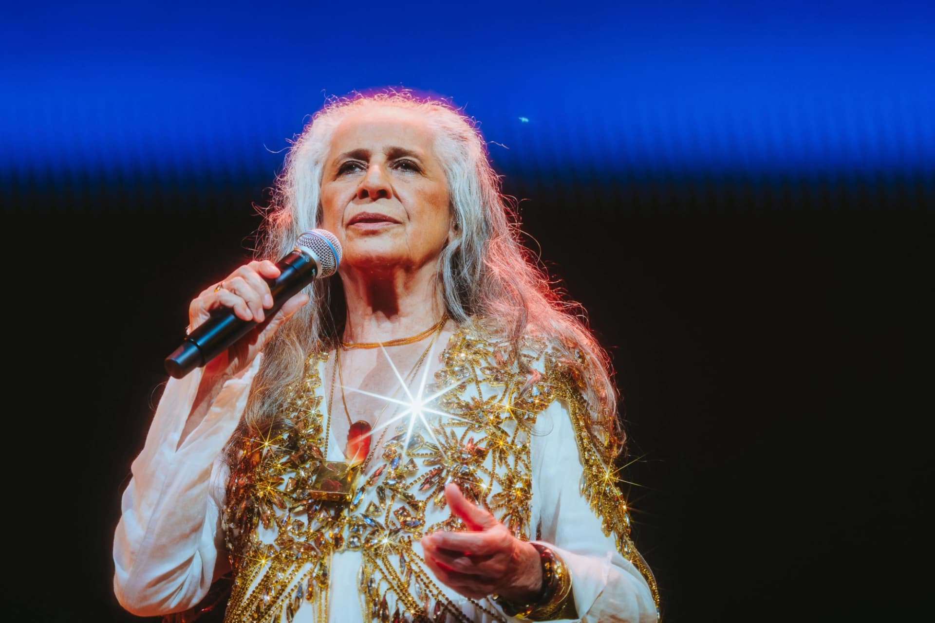 maria bethania (feature)