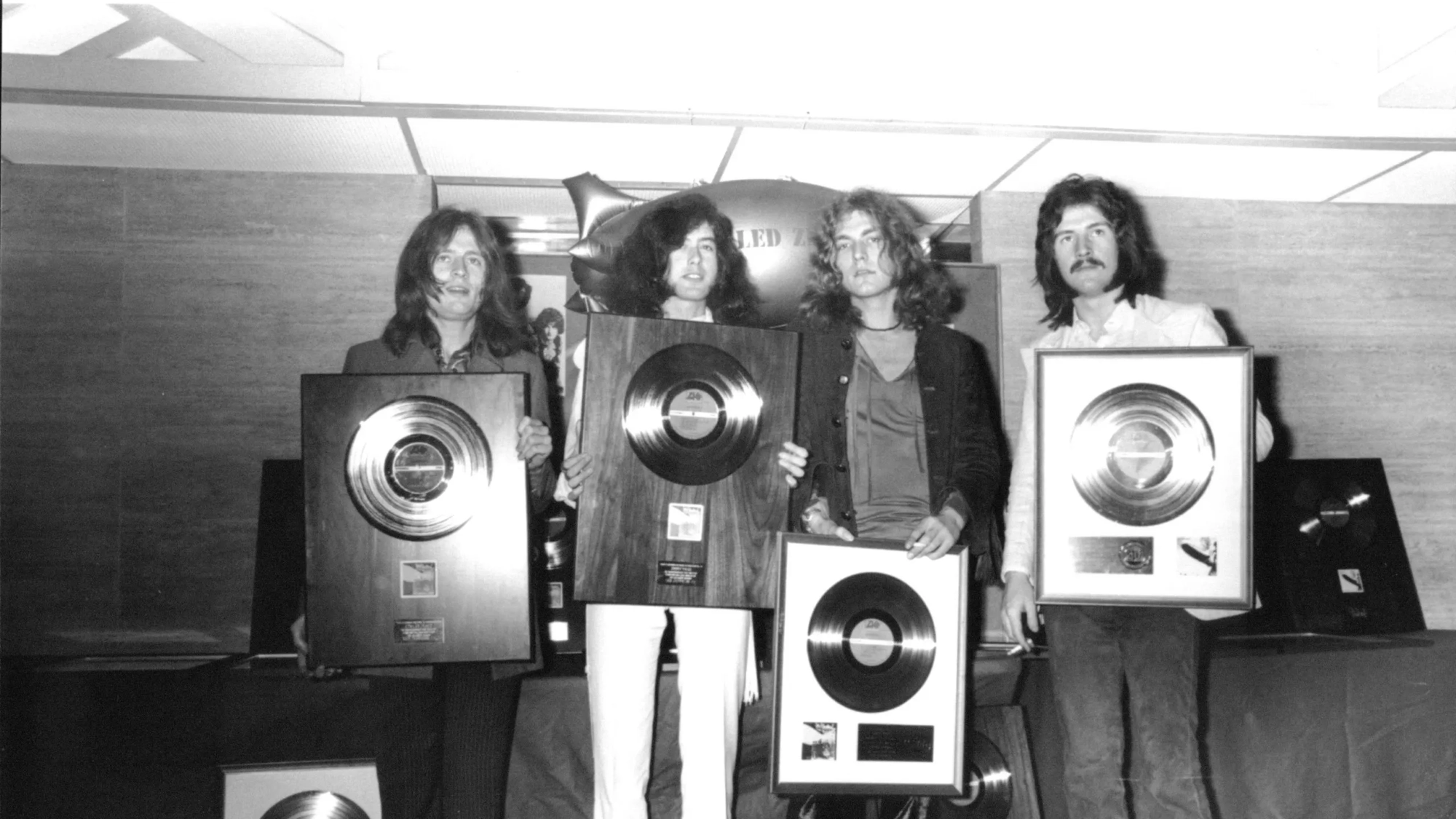 led zepellin (banner)