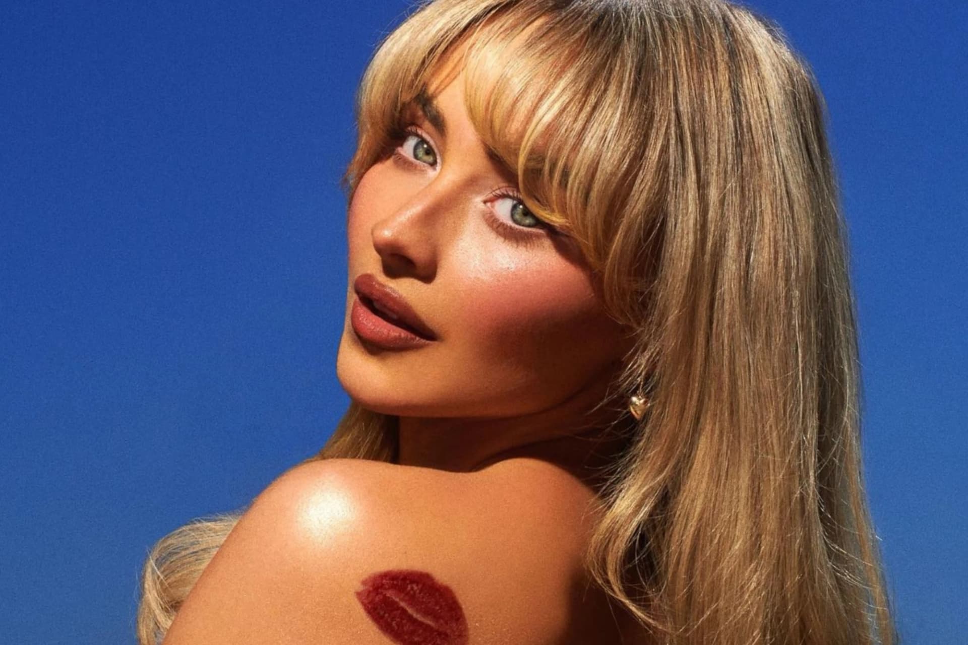 sabrina carpenter (feature)