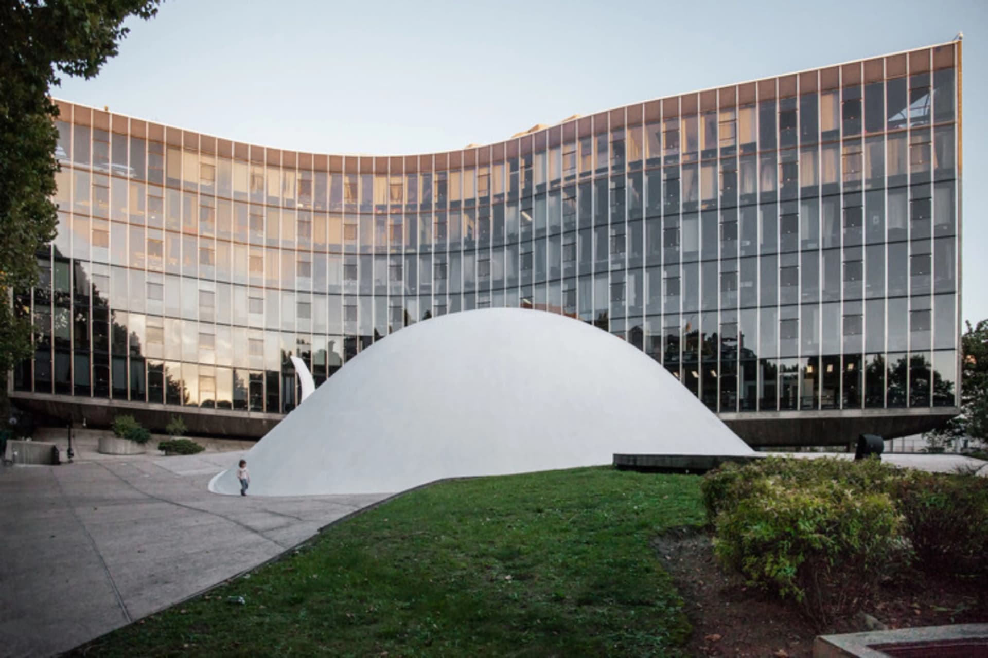 _Espace Niemeyer (feature)