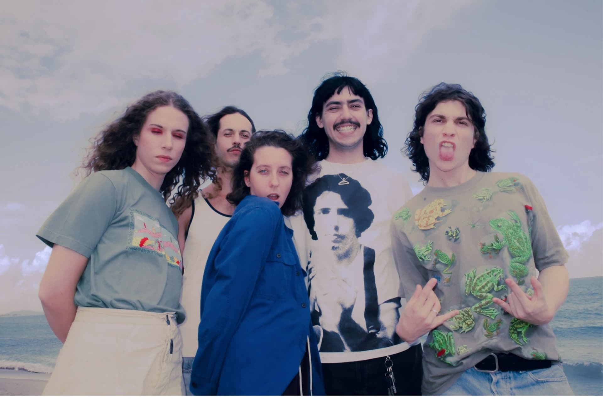 exclusive os cabides (feature)